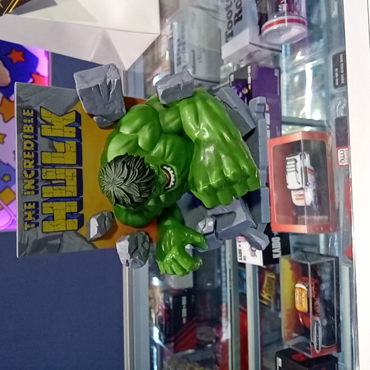 MARVEL INCREDIBLE HULK 3D COMIC STANDEE CAJA DE BOTIN ESTATUA