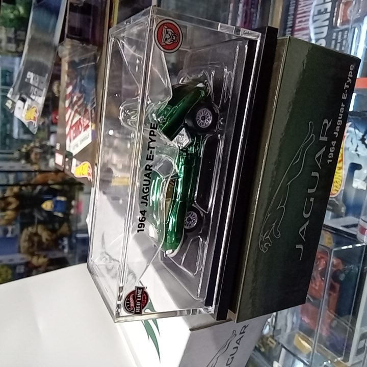 HOTWHEELS COLLECTORS JAGUAR