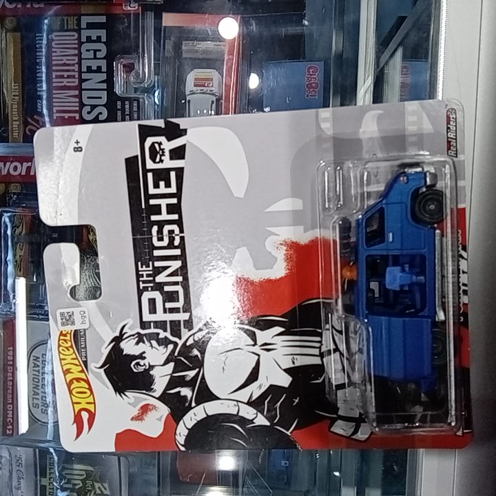 HOTWHEELS PREMIUM PUNISHERVAN