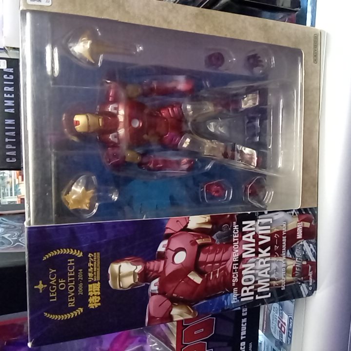 MARVEL REVOLTECH IRONMAN MARK VII