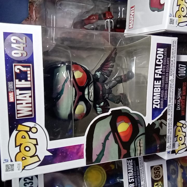 FUNKO ZOMBIE FALCON