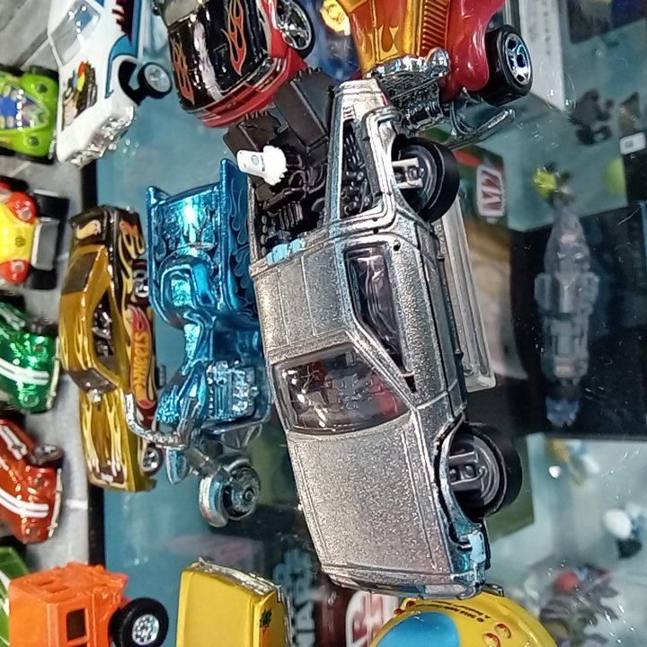 HOTWHEELS DELOREAN VOLVER AL FUTURO