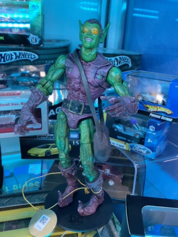 MARVEL LEGEND GREEN GOBLIN SUELTO