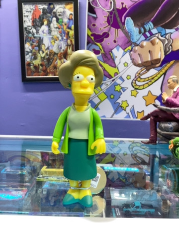 LOS SIMPSON PLAYMATE EDNA KRABAPPEL FIGURA SUELTA