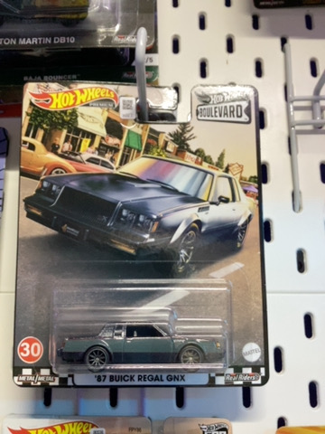 HOTWHEELS PREMIUM 87 BUICK REGAL GNX