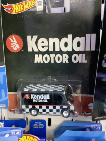 HOTWHEELS PREMIUM KENDAL MOTOR OIL COMBAT MEDIC