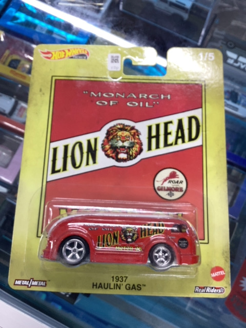 HOTWHEELS PREMIUM LION HEAD 1937 HAULIN GAS