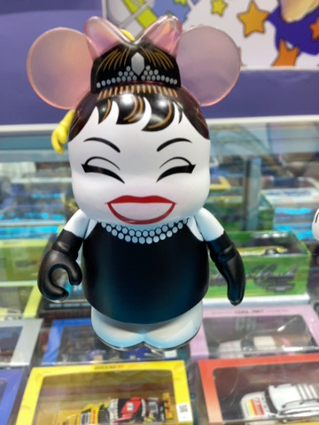 VINYLMATION VOGUE AUDREY HEPBURN BLACK DRESS POR THOMAS SCOTT