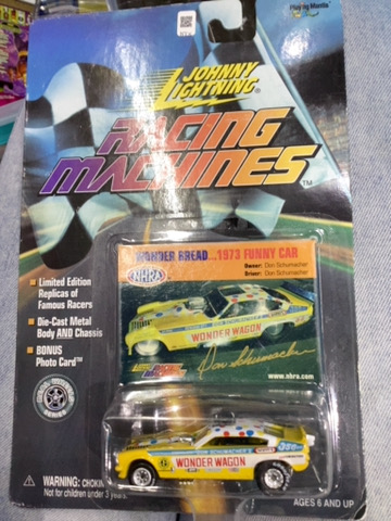 JOHNNY LIGHTNING RACING MACHINE WONDER BREAD 1973