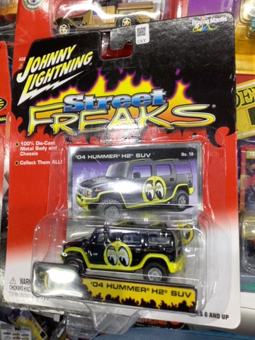 JOHNNY LIGHTNING STREET FREAKS 04 HUMMER H2 SUV