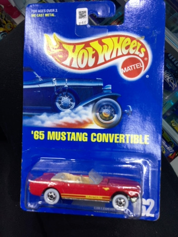 HOTWHEELS 65 MUSTANG CONVERTIBLE COLLECTOR NO 162