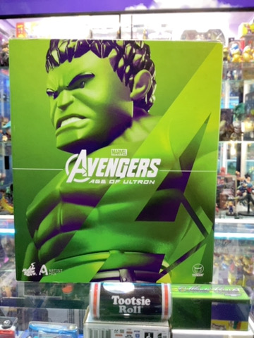 HOT TOYS MARVEL HULK ARTIST MIX COLLECTABLE FIGURE