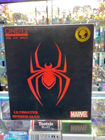 MEZCO EXCLUSIVE ONE:12 ULTIMATES SPIDERMAN