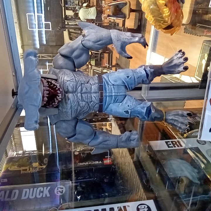 DC COMICS BAF SHARK