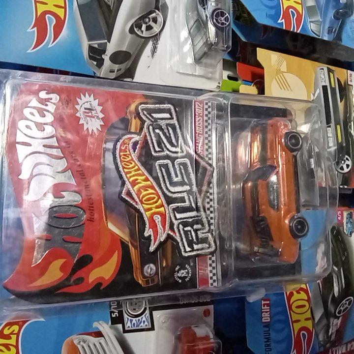 HOT WHEELS HOTTEST METAL CARS IN THE WORLD MUSTANG BOSS 302