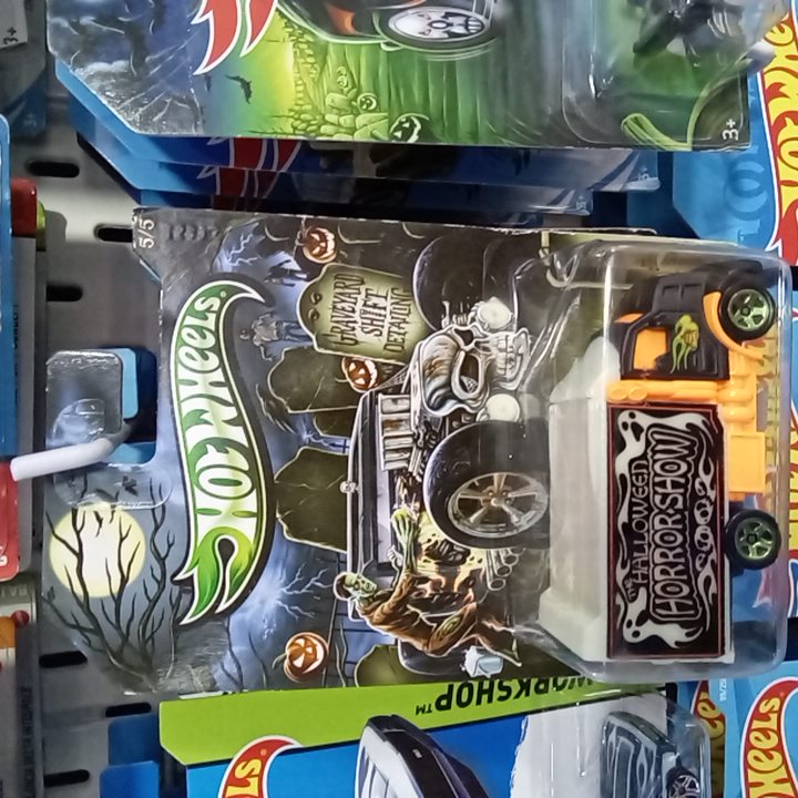 HOT WHEELS HALLOWEEN HORRORSHOW