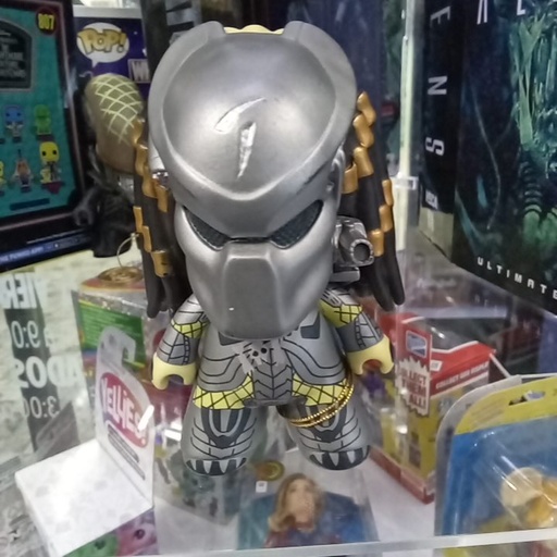 LOOT CRATE EXCLUSIVE ALIEN VS PREDADOR AVP TITAN VINYL