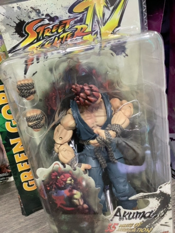 NECA STREET FIGHTER AKUMA