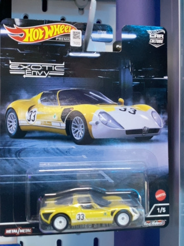 HOTWHEELS PREMIUM 69 ALFA ROMEO 33 STRADALE