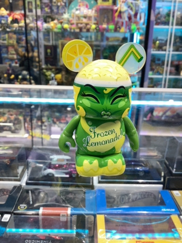 VINYLMATION SO TASTY LAMONADE POR MARIA CLAPSIS