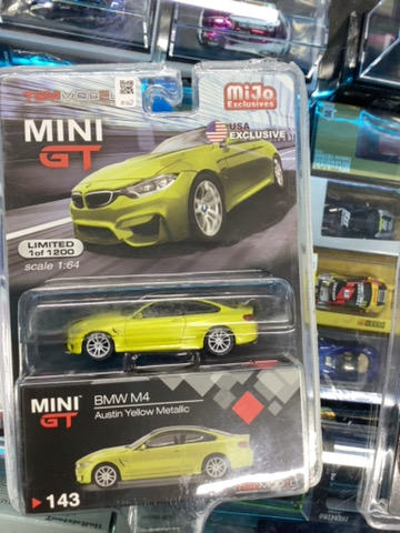 MINI GT BMW M4 AUTON YELLOW METALLIC