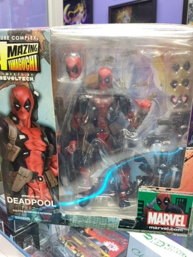 MARVEL REVOLTECH YAMAGUCHI DEADPOOL