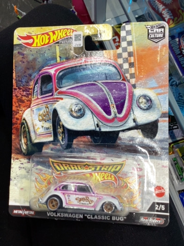 HOTWHEELS PREMIUM VOLKSWAGEN CLASSIC BUG