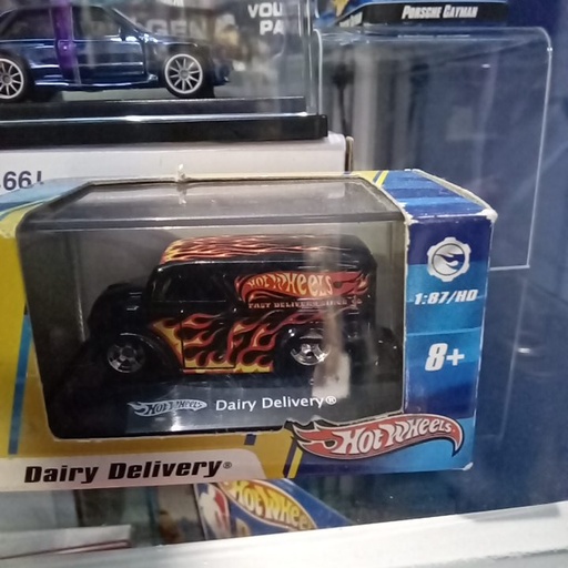 HOTWHEELS DAIRY DELIVERY