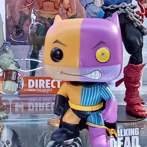 FUNKO TWO FACE BATMAN