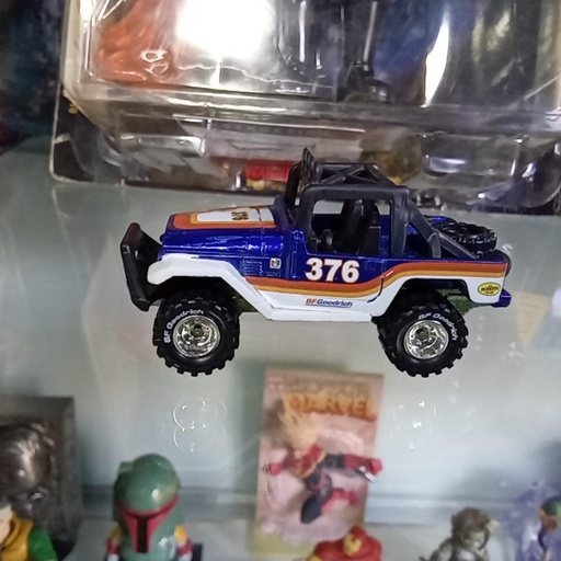 DIECAST HOTWHEELS TOYOTA LAND CRUISER FJ40