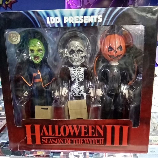 HALLOWEEN SEASON OF THE WITCH III MEZCO